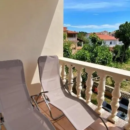 Jozephine 2 By Guide Apartament *