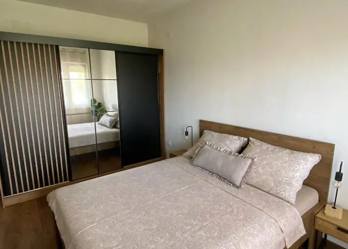 Jozephine 2 By Guide Pola