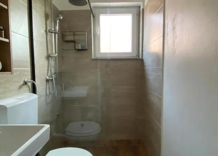 Jozephine 2 By Guide *